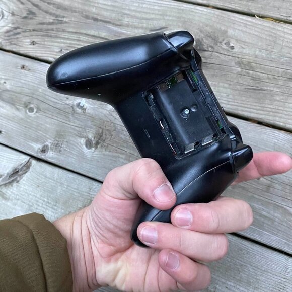 XBOX ONE Controller UNTESTED - Picture 3 of 3